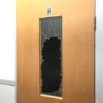 porte vandalisée